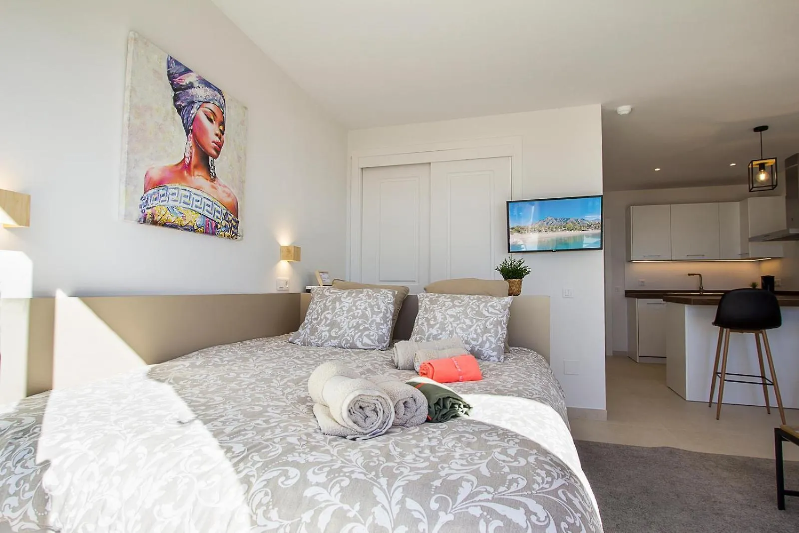 Apartment Beach Front Studio In Elviria Marbella